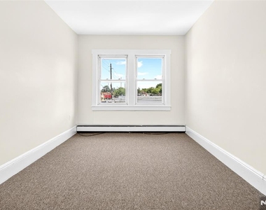 825 Main - Photo Thumbnail 32