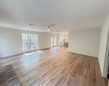 150 Rushwing Place - Photo Thumbnail 8