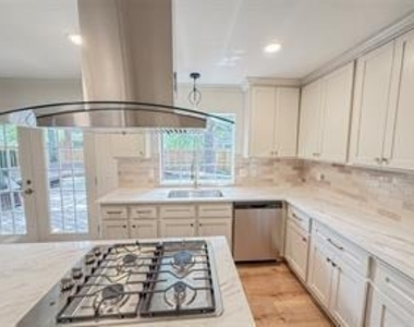 150 Rushwing Place - Photo Thumbnail 2