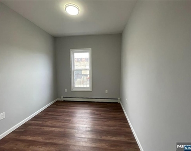 159 Union - Photo Thumbnail 2