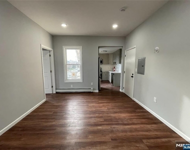 159 Union - Photo Thumbnail 4