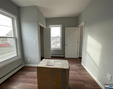 159 Union - Photo Thumbnail 7