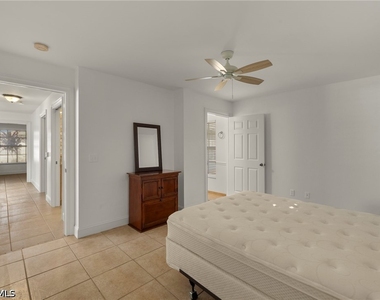 6254 Vista Garden Way - Photo Thumbnail 12
