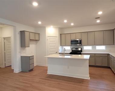 18001 Santa Croce Drive - Photo Thumbnail 6