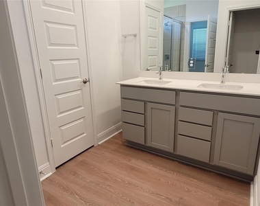 18001 Santa Croce Drive - Photo Thumbnail 11