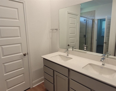 18001 Santa Croce Drive - Photo Thumbnail 8
