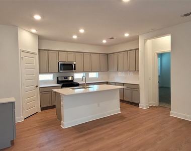 18001 Santa Croce Drive - Photo Thumbnail 4