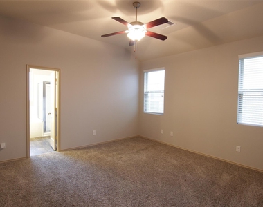 20419 Newcastle Ridge Lane - Photo Thumbnail 6
