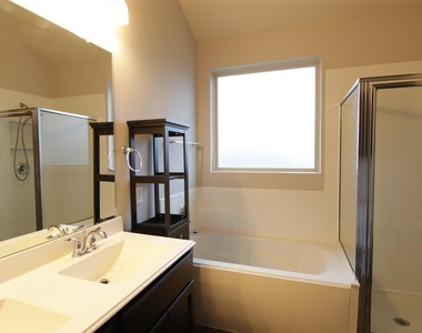 20419 Newcastle Ridge Lane - Photo Thumbnail 21