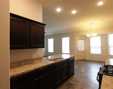 20419 Newcastle Ridge Lane - Photo Thumbnail 7