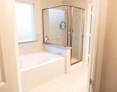 249 Crestview Dr Drive - Photo Thumbnail 13