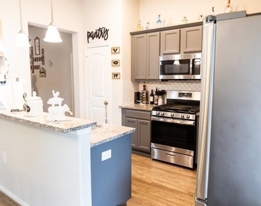 249 Crestview Dr Drive - Photo Thumbnail 12