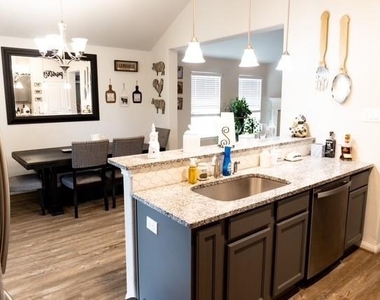 249 Crestview Dr Drive - Photo Thumbnail 8