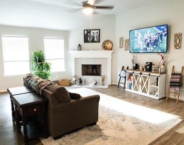 249 Crestview Dr Drive - Photo Thumbnail 9