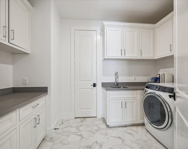 3020 University Boulevard - Photo Thumbnail 20