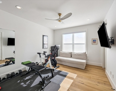 3020 University Boulevard - Photo Thumbnail 16