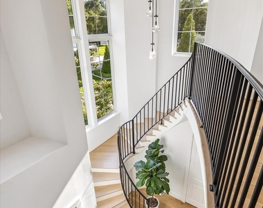3020 University Boulevard - Photo Thumbnail 10