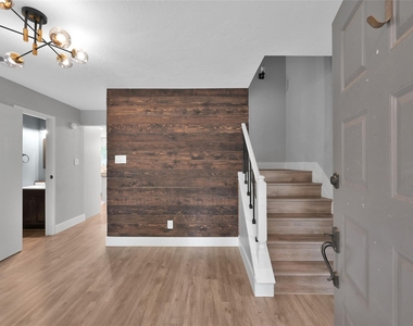 14 E Wandering Oak Drive - Photo Thumbnail 27