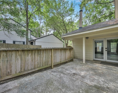 14 E Wandering Oak Drive - Photo Thumbnail 19
