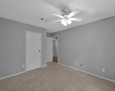 14 E Wandering Oak Drive - Photo Thumbnail 14