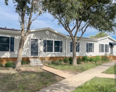 516 Stafford Spring Avenue - Photo Thumbnail 2