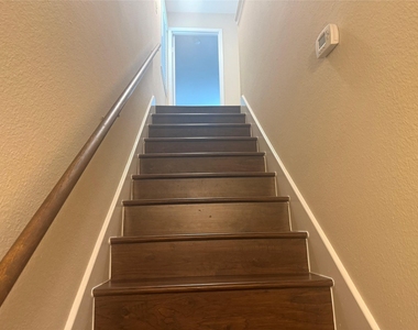 7589 Cambridge Street - Photo Thumbnail 8