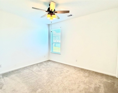 3715 Rock Ledge Drive - Photo Thumbnail 16