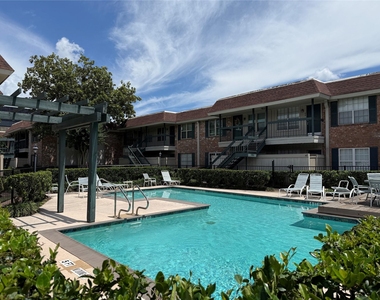 845 Augusta Drive - Photo Thumbnail 12
