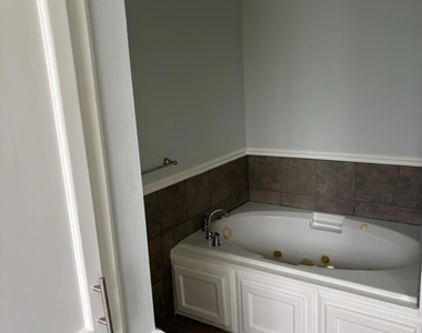 2410 Huldy Street - Photo Thumbnail 9