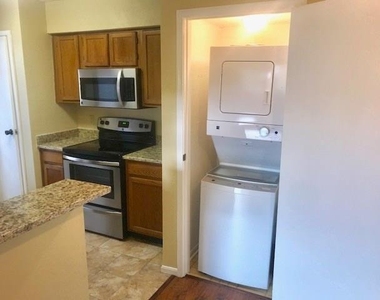 2120 El Paseo Street - Photo Thumbnail 14