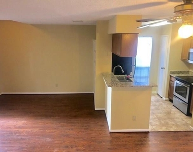 2120 El Paseo Street - Photo Thumbnail 4