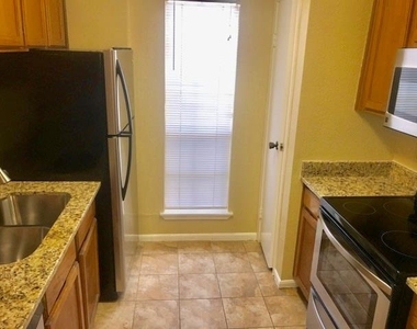 2120 El Paseo Street - Photo Thumbnail 11