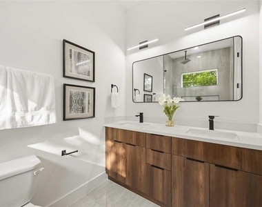 7130 Saint Augustine Street - Photo Thumbnail 15