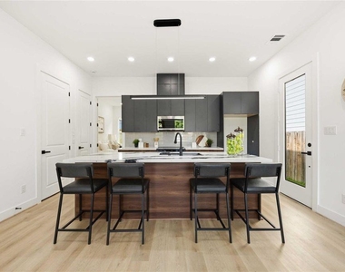 7130 Saint Augustine Street - Photo Thumbnail 7
