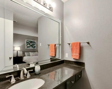 4401 Glenview Court - Photo Thumbnail 1