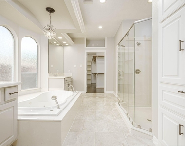 6331 Collina Springs Court - Photo Thumbnail 19