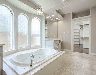 6331 Collina Springs Court - Photo Thumbnail 25