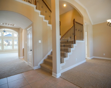2 Hadlock Place - Photo Thumbnail 8