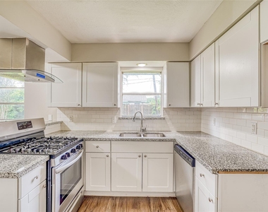 4419 Curly Oaks Drive - Photo Thumbnail 7