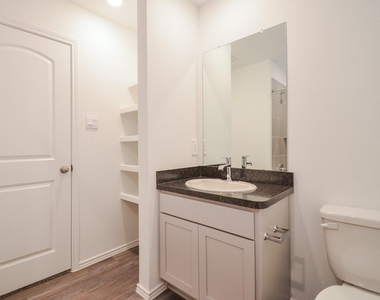 5778 Hampton Valley Dr - Photo Thumbnail 16