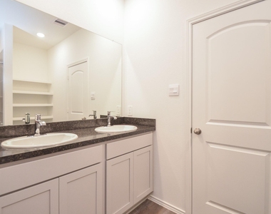 5778 Hampton Valley Dr - Photo Thumbnail 15