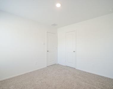 5778 Hampton Valley Dr - Photo Thumbnail 23