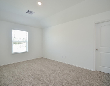 5778 Hampton Valley Dr - Photo Thumbnail 13