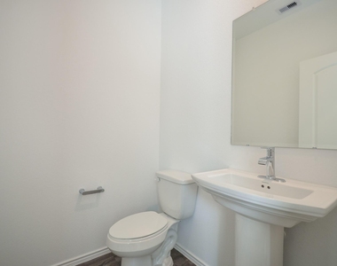 5778 Hampton Valley Dr - Photo Thumbnail 14