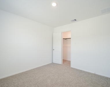 5778 Hampton Valley Dr - Photo Thumbnail 19