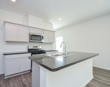 5778 Hampton Valley Dr - Photo Thumbnail 28