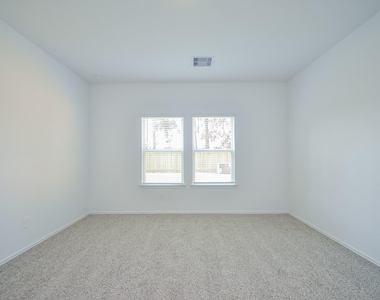 5778 Hampton Valley Dr - Photo Thumbnail 5