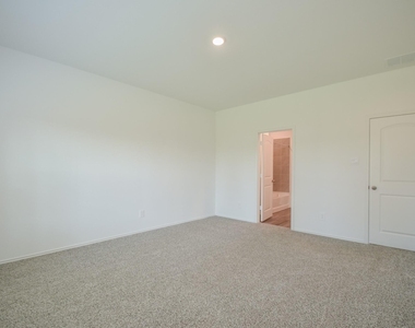 5778 Hampton Valley Dr - Photo Thumbnail 6