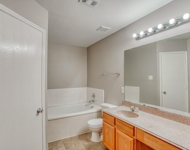 9526 Yearling Branch Drive - Photo Thumbnail 9