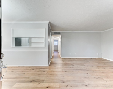 3224 Timmons Lane - Photo Thumbnail 5